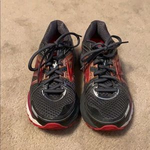 Brooks GTS 17 running shoes